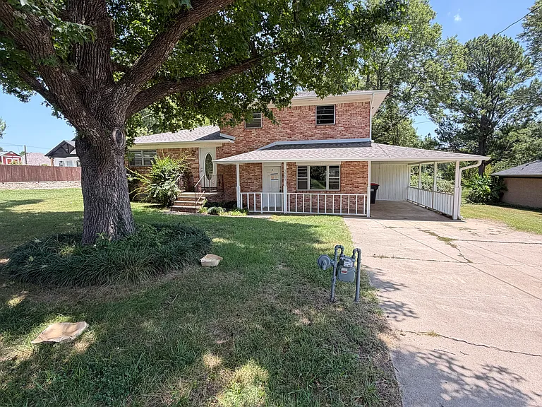 3903 Croxdale St — Photo 1