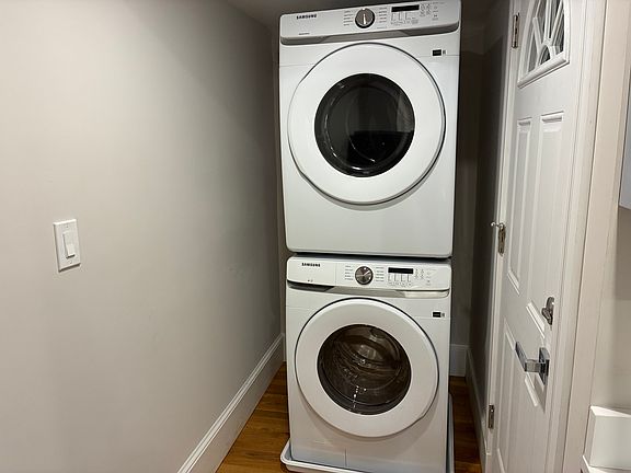 4th image of 13 Romsey St #2B
