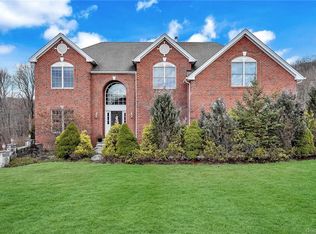 142 Devon Farms Rd, Stormville, NY 12582