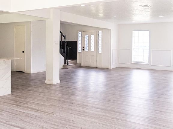 4th image of 8002 Hurst Forest Dr