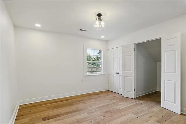 734 Alvar St — Photo 9