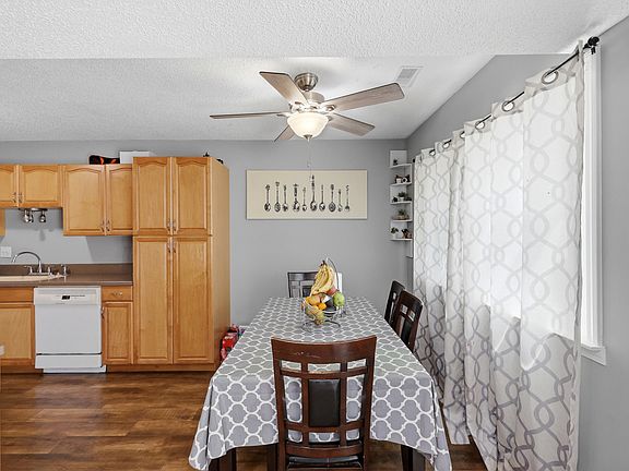 4th image of 1713 Fulton Ln