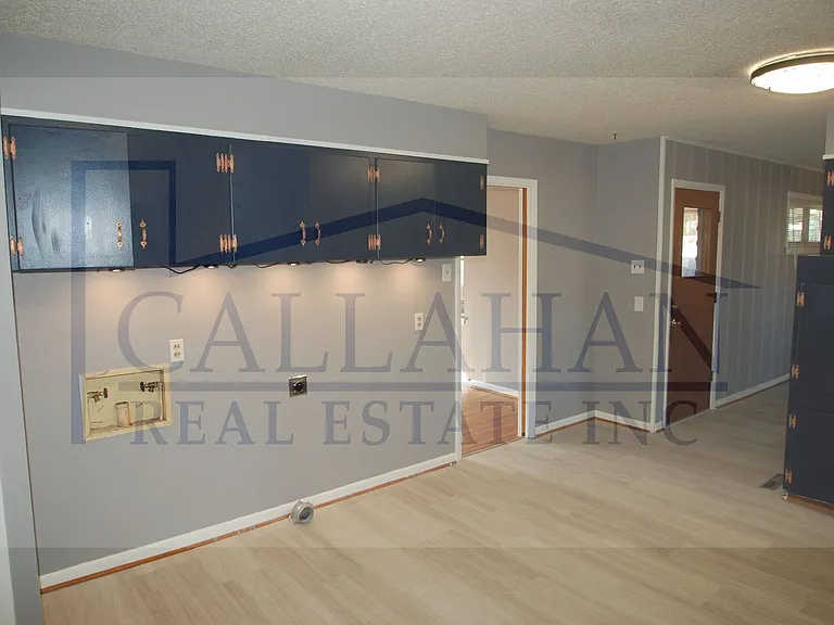 401 Country Club Rd — Photo 3