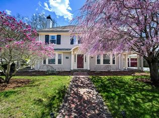 48 Moreland Ter, New Bedford, MA 02740