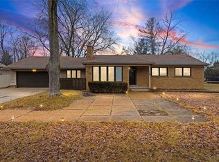 2360 Pine View Dr, West Bloomfield, MI 48324