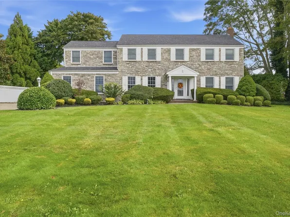 15 Saltmeadow Lane, Bayport, NY 11705