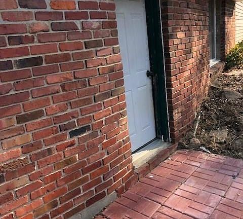 2nd image of 208 N Avon Ave