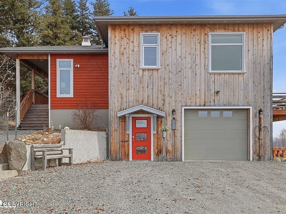 1st image of 410 Crestwood Cir