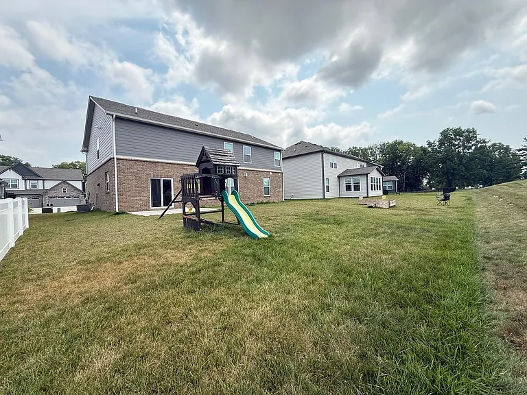 600 Hawking Ct — Photo 9