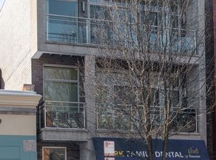 2303 W Roscoe St #3, Chicago, IL 60618