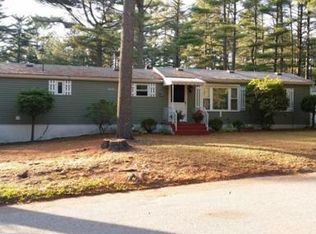 20 Roosevelt Rdg, Carver, MA 02330