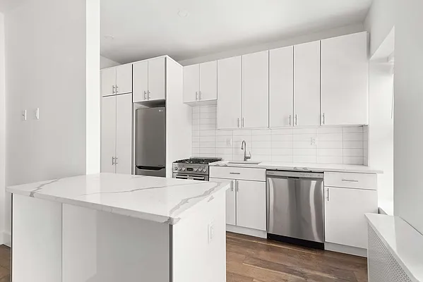 Rented by Compass | media 7