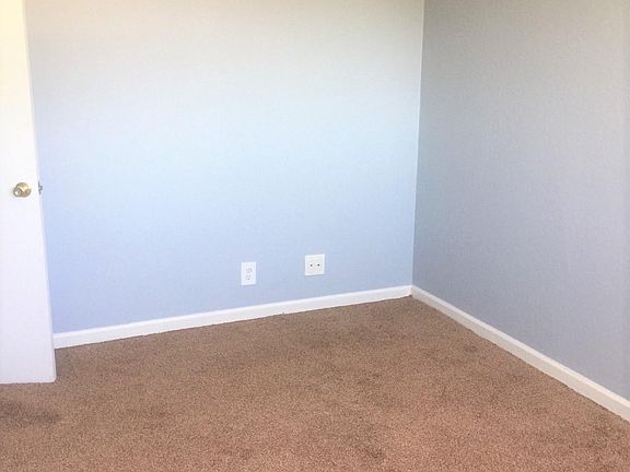2nd image of 257 Poplar Ave APT 5