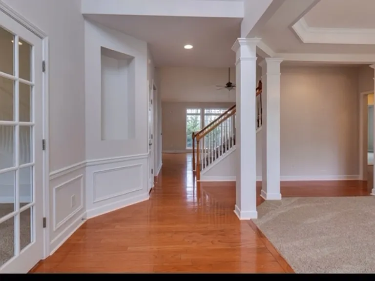1511 Red Oak Dr — Photo 4