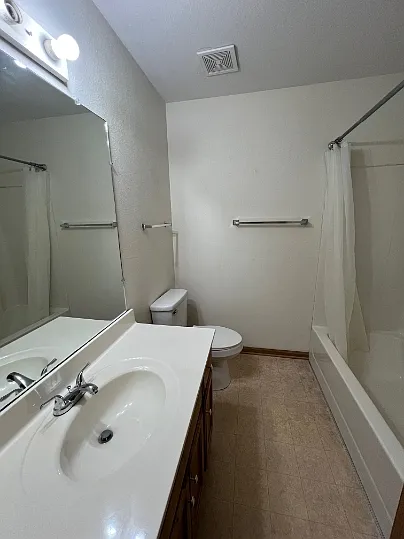 1002 Juniper Ct #B — Photo 7
