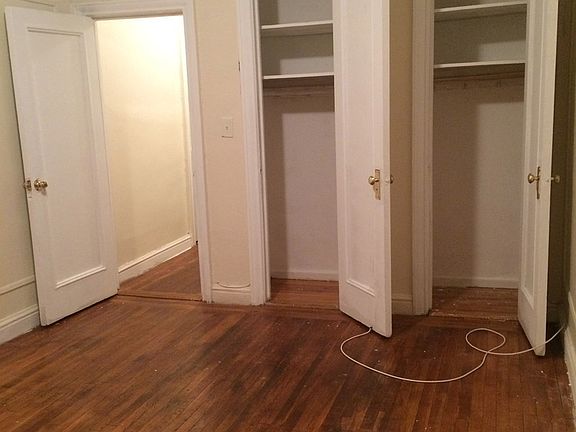 3rd image of 4138 Carpenter Ave #6