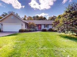 30102 Rickey Ln, Wickliffe, OH 44092
