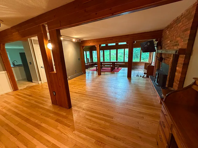 8274 Ellis Rd — Photo 9
