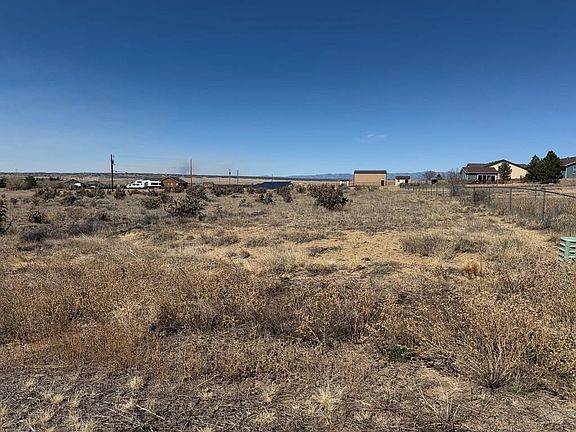 3rd image of 1403 E Laramie Ave