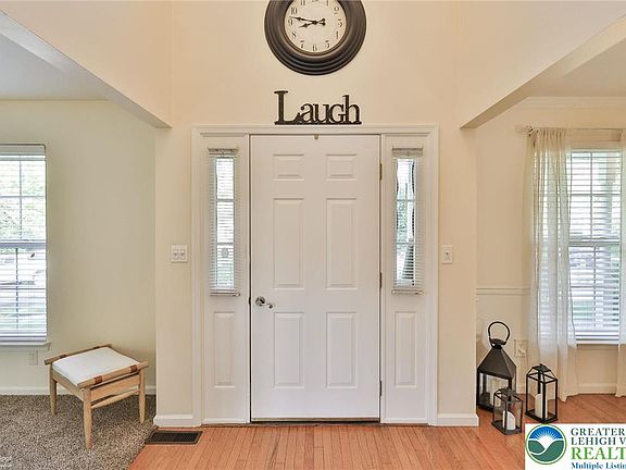 4th image of 2325 Chablis Dr