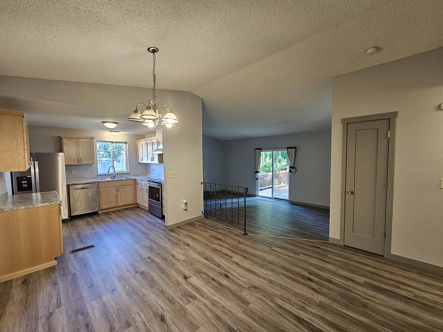 4 bed, 1828 sqft, $3,500 — Photo 4