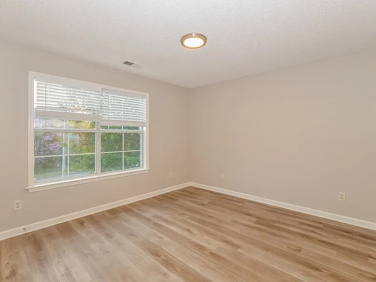 1140 Casentino St — Photo 13