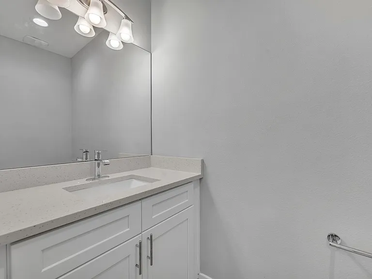 62 W Jersey St #13 — Photo 33