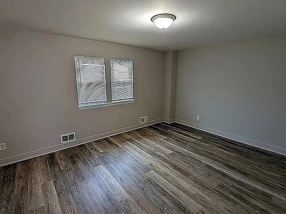 3rd image of 7837 Hillsway Ave