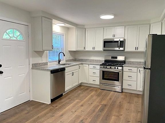 5th image of 2995 Van Aken Blvd