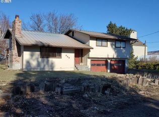 220 3rd St, Imbler, OR 97841