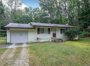 7534 Golf Club Rd, Howell, MI 48843