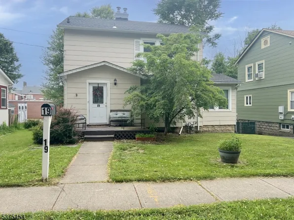 19 Colonial Rd, Morristown, NJ 07960