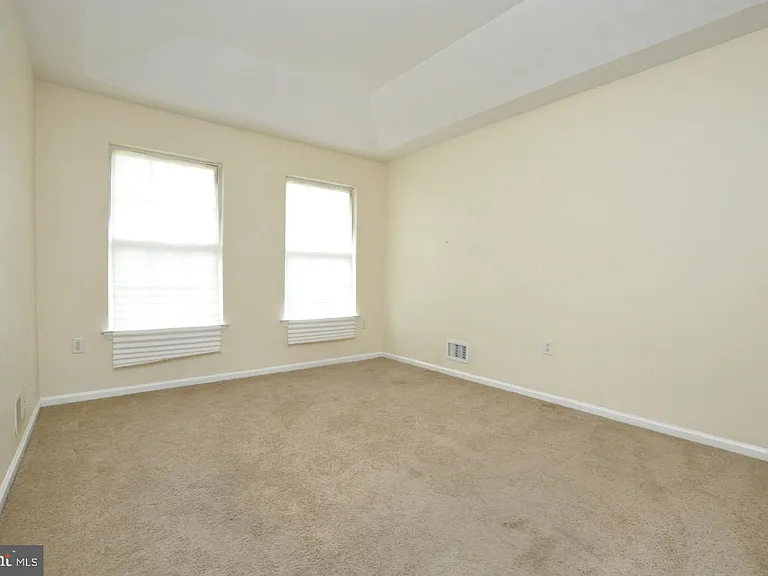 328 Helen Dr — Photo 21