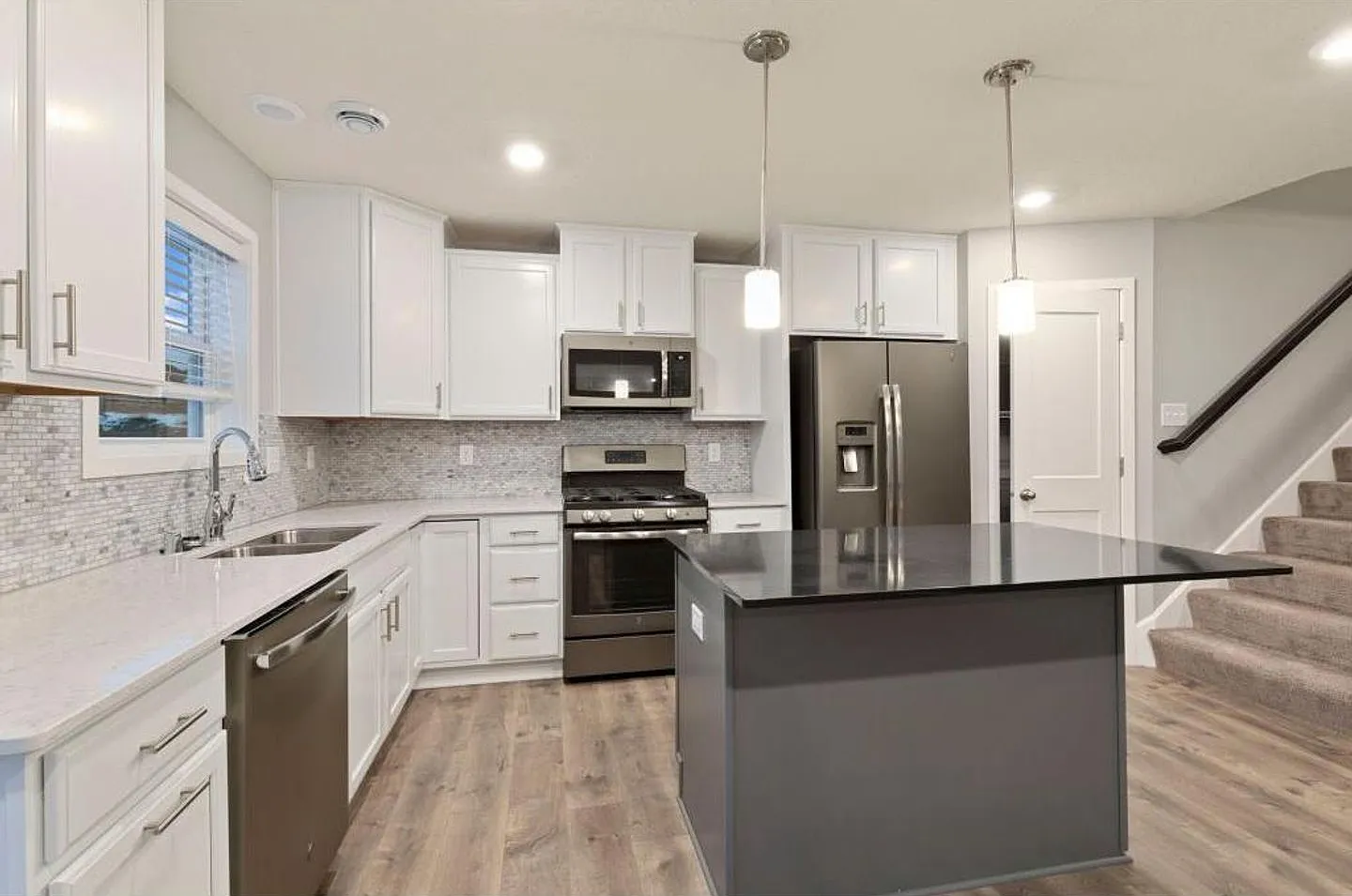 Luxury 3-Bed, 3-Bath Townhome in Prior Lake for $2,899/month! — Photo 1