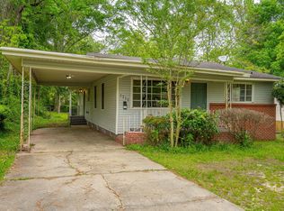 1717 Adeline St, Hattiesburg, MS 39401