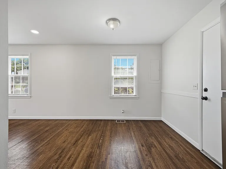 713 Elissa Dr — Photo 9