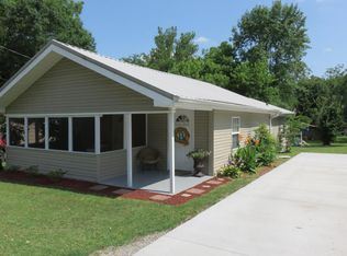 509 14th St, Etowah, TN 37331