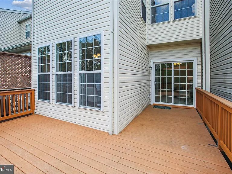5528 Aeriel Pl — Photo 12