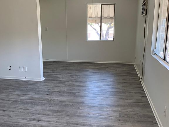 3rd image of 5836 Lexington Ave #5