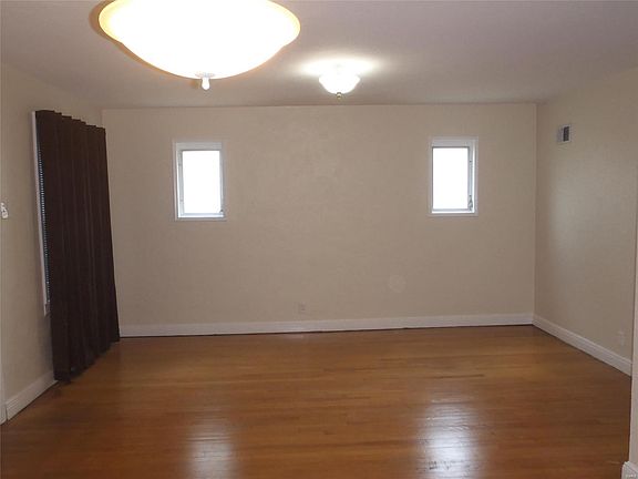 5th image of 2032 Westbrook Dr
