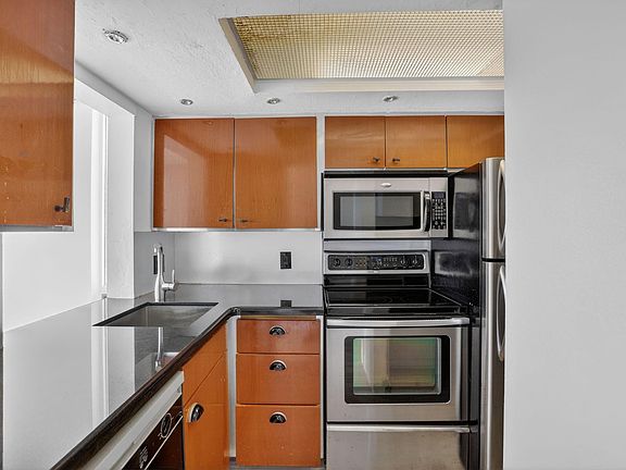 2nd image of 1531 SE 15th Street #8