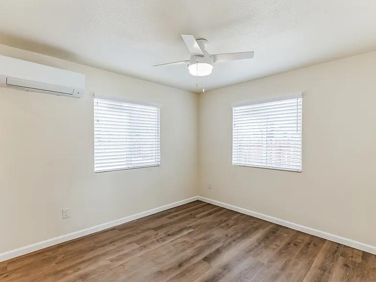307 Livoti Ave — Photo 20