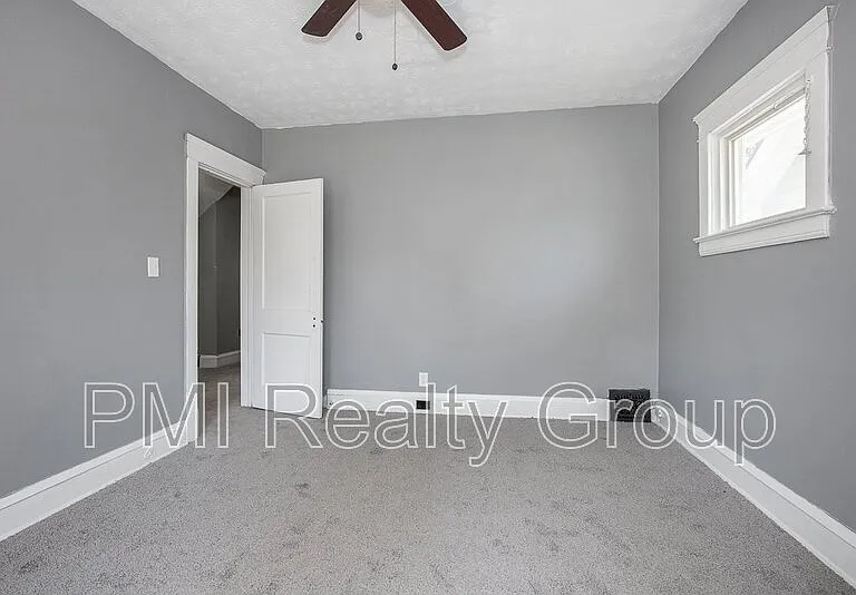 12203 Castlewood Ave — Photo 22