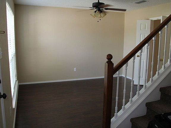 4th image of 8401 Odell St