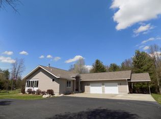 9019 N Quarterline Rd, Free Soil, MI 49411