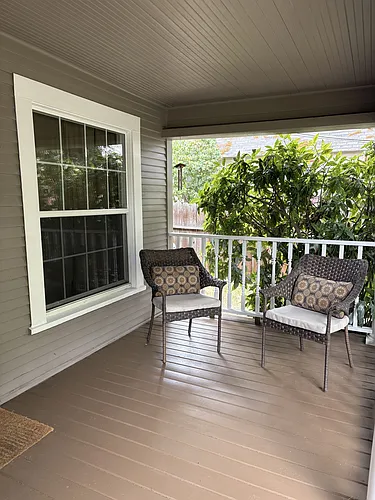 26 Cottage St Photo 1