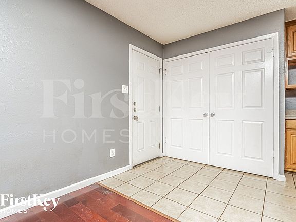 5th image of 7557 Folkstone Dr