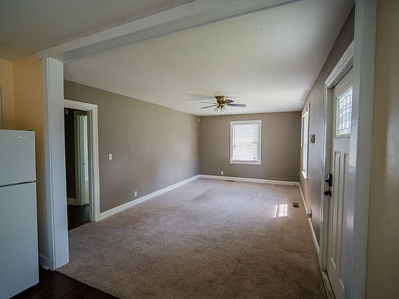 Large living room off the front entry