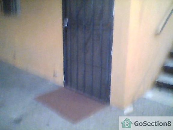 5th image of 603 W Gage Ave