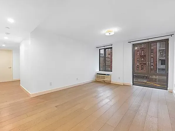 2128 Ocean Avenue image 4 of 19